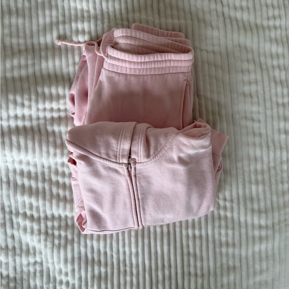 Aritzia TNA Cozy Sweatsuit Pink